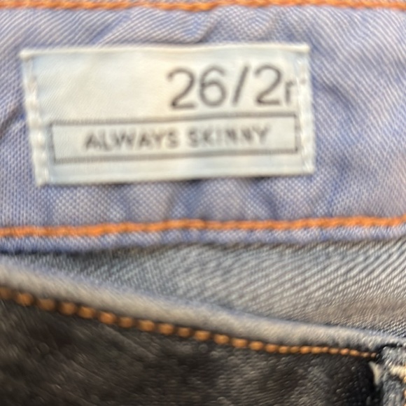 Gap Skinny Jeans - Picture 5 of 9